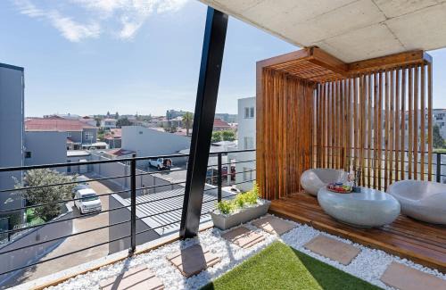 West Beach Apartment | Sunny Sunset on White Soil!