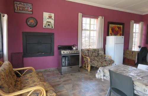 Oudtshoorn House | Swartberg Backpackers Booked for you Only No sharing
