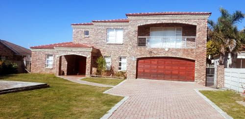 Summerstrand House | Sweet Home@162 Guest House Summerstrand