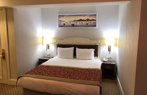 Gumussuyu Mahallesi Hotel | Taksim Metropark Hotel