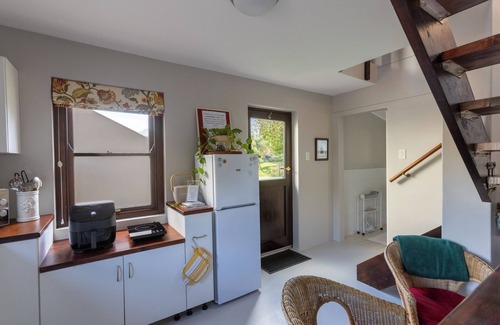 Noordhoek Apartment | Thatched Apartment with great views, full kitchen, Wifi in Noordhoek, Cape Town
