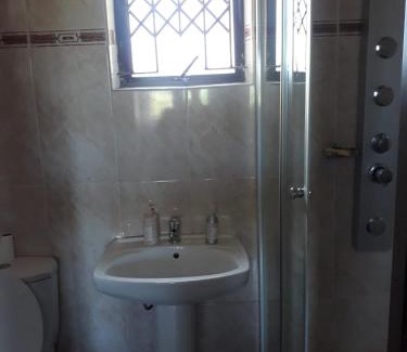 Kingsborough House | The Amazing Amazon Guesthouse