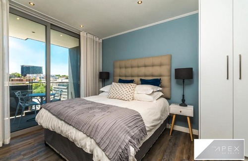 Greater Johannesburg Metropolitan Area Apartment | The Apex On Smuts