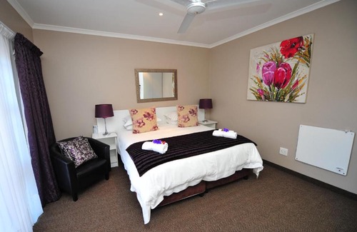 Summerstrand House | The Blue Lotus Guest House