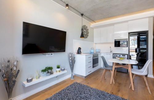 Cape Town City Centre Apartment | The Docklands 509 by CTHA