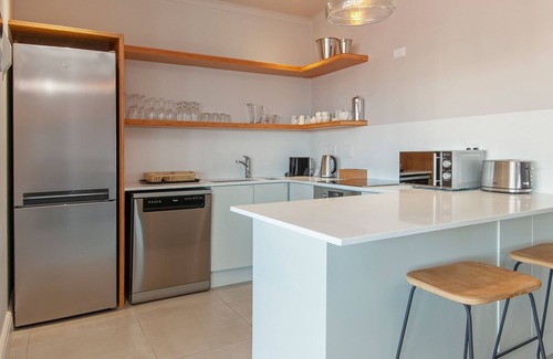 Hermanus City-Centre Bed & Breakfast | The Gallery Studios