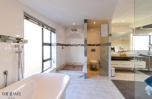 Bellville Bed & Breakfast | The Jewel B&B