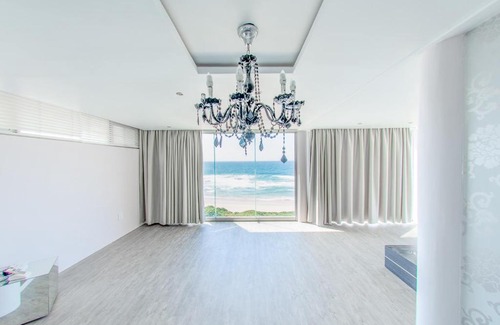 Tinley Manor House | The residence on sea view