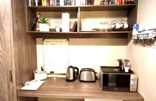Greater Johannesburg Metropolitan Area Apartment | The Suite Fourways