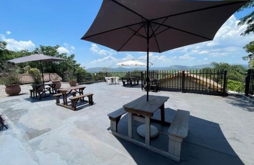 Schoemansville House | The Yacht House