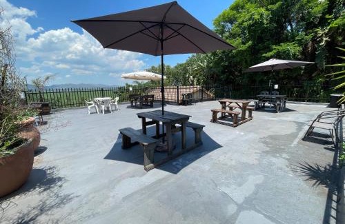 Schoemansville House | The Yacht House