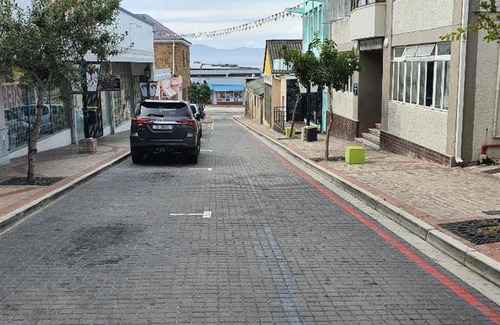Mossel Bay Apartment | TinyApartment@Mosselbay - Entire 1 Bedroom Apartment Mossel Bay Central