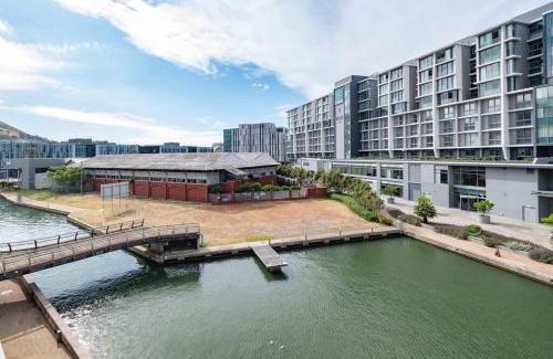 Victoria and Alfred Waterfront Apartment | Tranquil Waterfront Escape