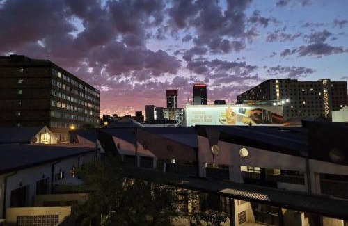 Downtown Johannesburg Apartment | Trendy apartment @ maboneng