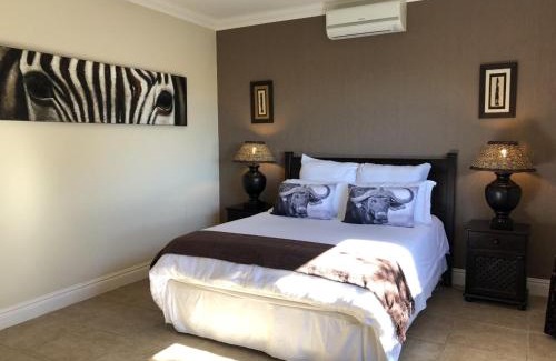Pennington House | Turnberry House T16 - Selborne Golf Estate