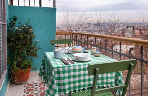 Balat Apartment | Turquoise House Featured in Elle Decor Magazine