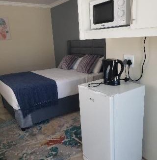 Eikenbosch House | Twinex Accommodation Bellville
