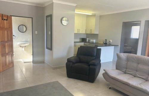 Upington House | Upington 135 Accommodation