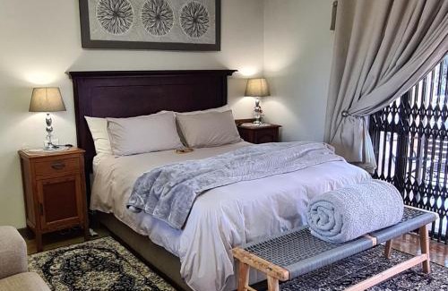 White River House | Upstairs R-2 Self-Catering Unit