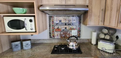 White River House | Upstairs R-2 Self-Catering Unit
