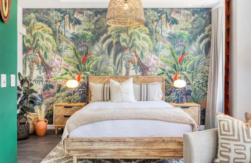 Cape Town City Centre Apartment | Urban Oasis Balcony Apartment Backup Powered