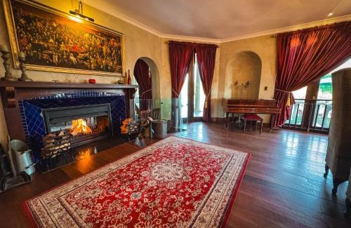 Vanderbijlpark House | Vaal-Villa, Vintage Style Farmhouse, Vaal River