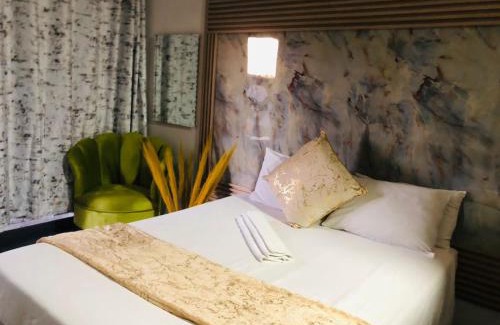 Greater Johannesburg Metropolitan Area House | Vardos Lifestyle Guest House