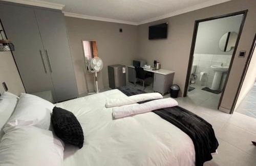Sterkrivier House | Vation Nation Guest House