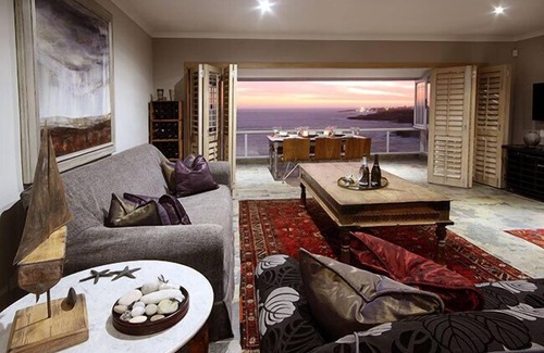 Hermanus City-Centre Apartment | View at 18