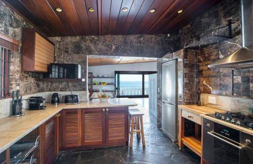Bantry Bay Villa | Villa ∙ 2 bedrooms ∙ 4 guests