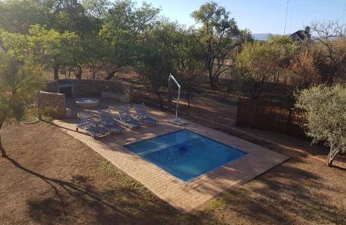 Leeupoort Villa | Villa ∙ 4 bedrooms ∙ 12 guests