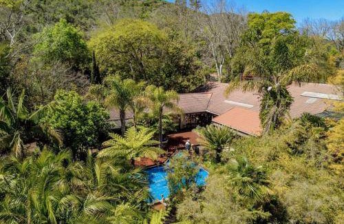 Stellenbosch Villa | Villa ∙ 7 bedrooms ∙ 14 guests