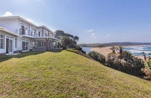 Zinkwazi Beach Villa | Villa ∙ 8 bedrooms ∙ 16 guests