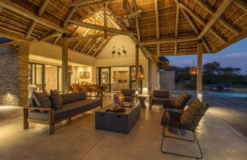 Hoedspruit Villa | Villa Acacia