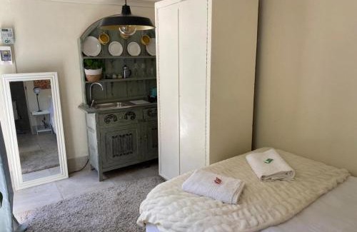Camps Bay House | Villa Paradiso, Luxurious 8-Unit Escape in Bakoven, Camps Bay !