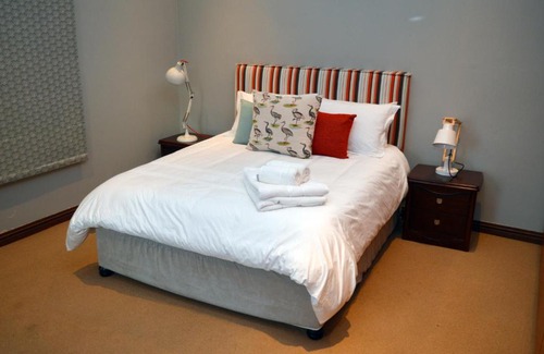Vredefort Bed & Breakfast | Village Lodge Vaal de Grace