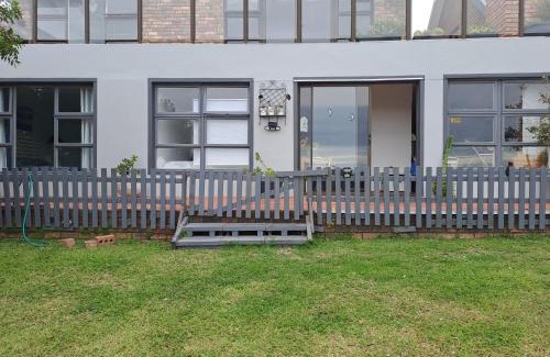 Still Bay Apartment | Watawieu