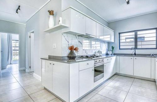 Greater Johannesburg Metropolitan Area Apartment | Waterfall luxury apartment