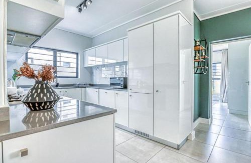 Greater Johannesburg Metropolitan Area Apartment | Waterfall luxury apartment