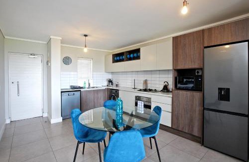 Century City Apartment | Waters Edge Uno