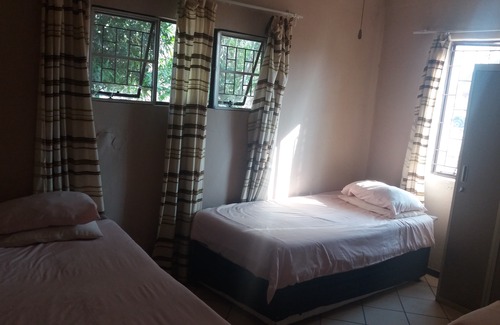 Lephalale Hotel | Welcoming Farmhouse in Limpopo Province