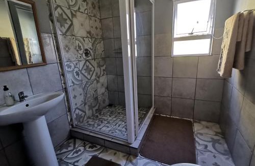 Nelson Mandela Bay House | Windygates Estate Room 3