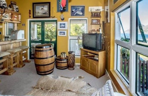 Fish Hoek House | Wonderful family home within walking distance to the beach