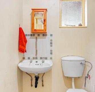 Boksburg House | Woodpecker Bachelor Cottage