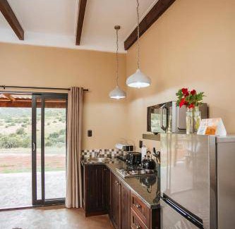 Amahlathi Cabin | 50 m² Lodge ∙ 4 guests