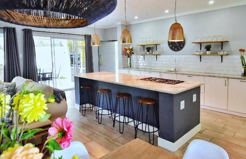 Clarens House | 270 m² House ∙ 4 bedrooms ∙ 8 guests