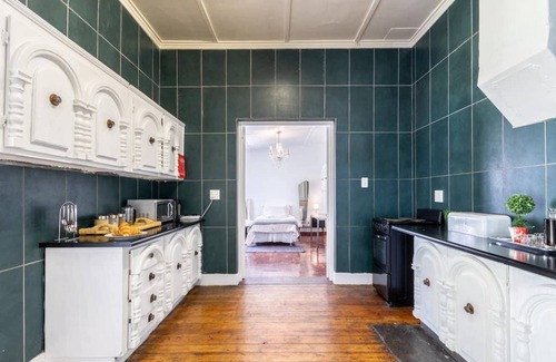 Germiston Apartment | 160 m² Apartment ∙ 21 bedrooms ∙ 2 guests
