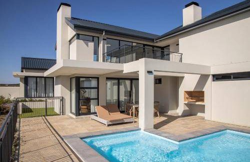 Fisherhaven Villa | 397 m² Villa ∙ 3 bedrooms ∙ 6 guests