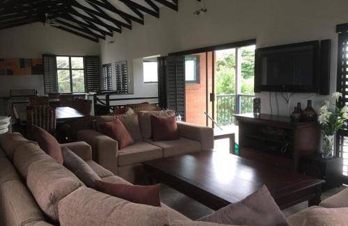 Prince's Grant Golf Estate House | 400 m² House ∙ 4 bedrooms ∙ 8 guests