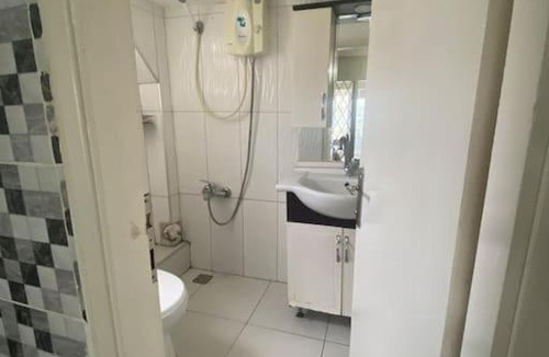 Lara Apartment | Özel plajlı sitede bahçe katı